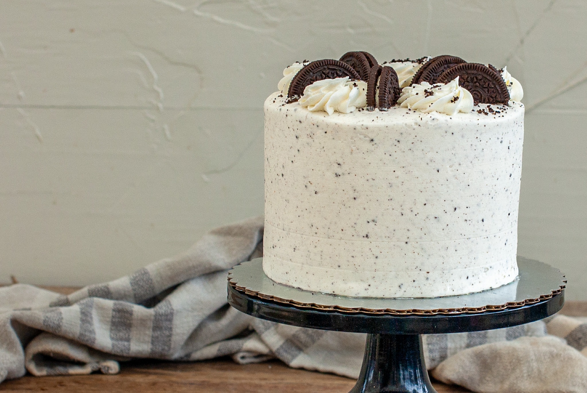 6" Cookies & Cream Cake