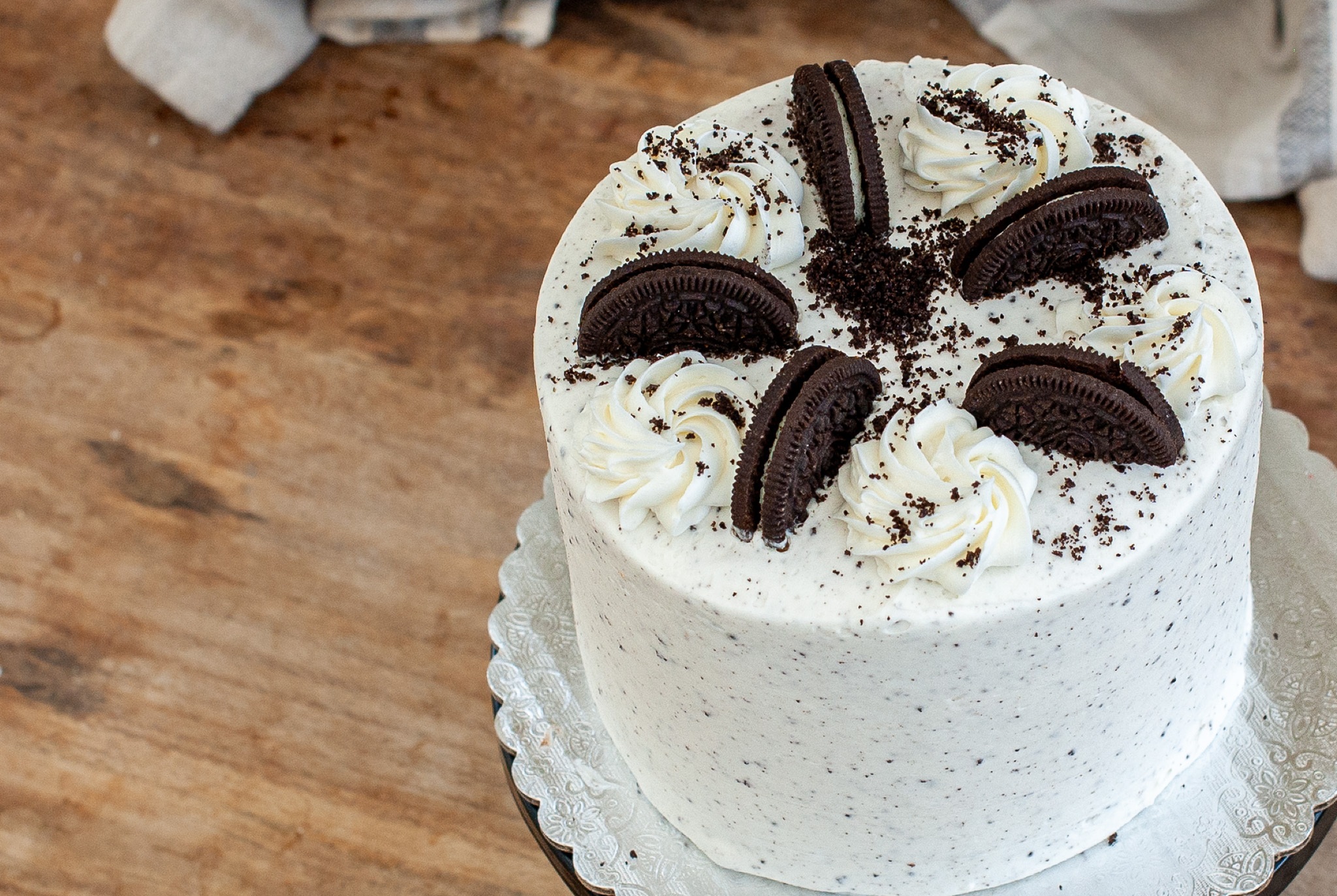 6" Cookies & Cream Cake