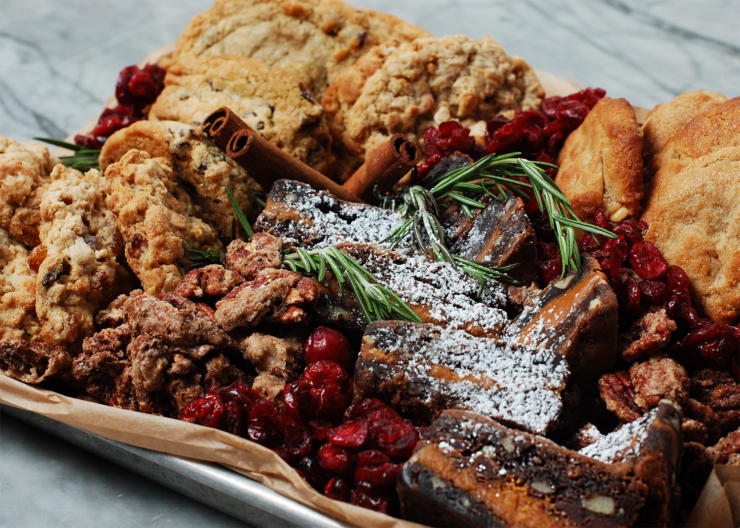 Seasonal Cookie & Brownie Tray