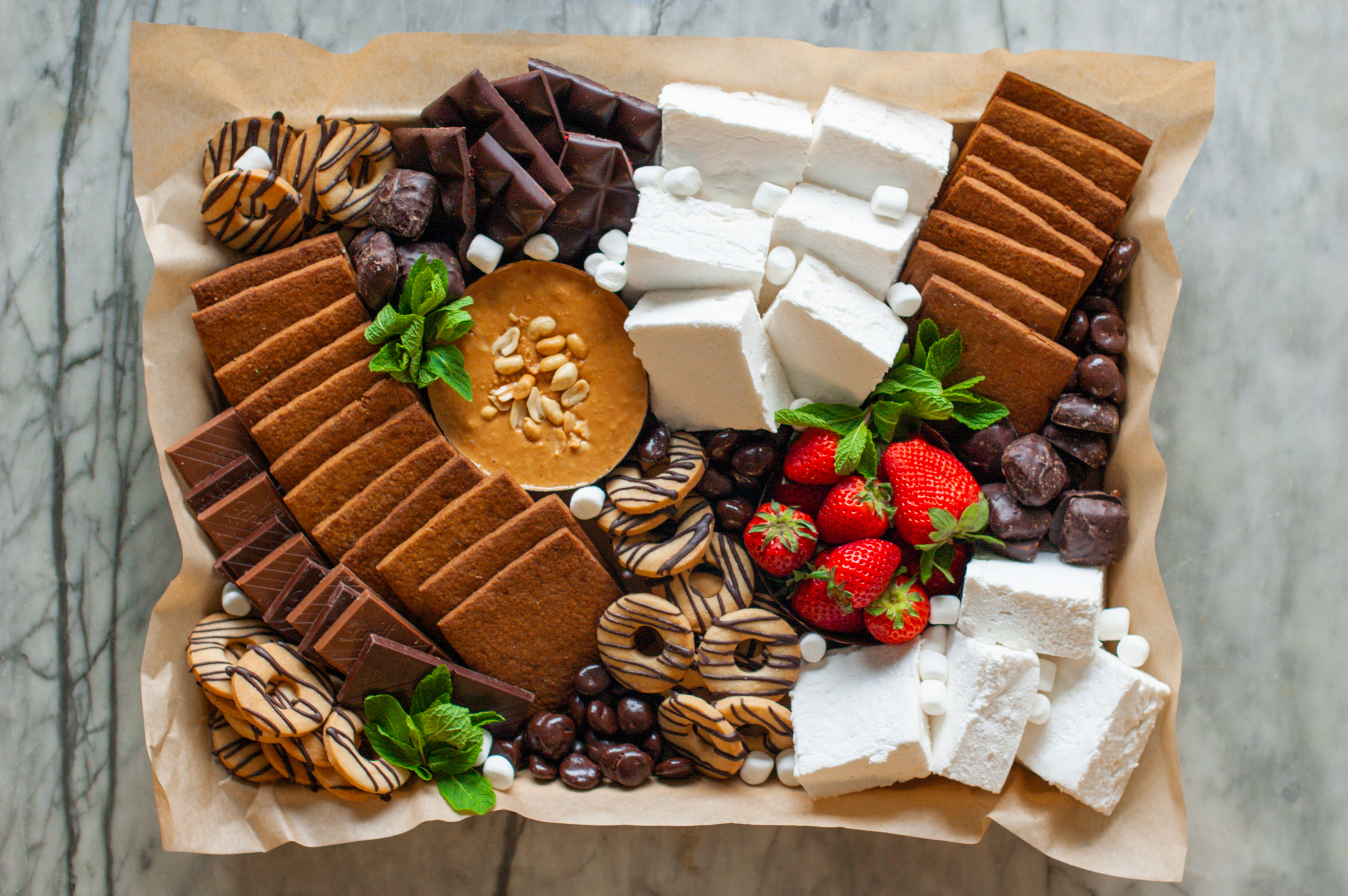 About: product commerce S'mores Tray